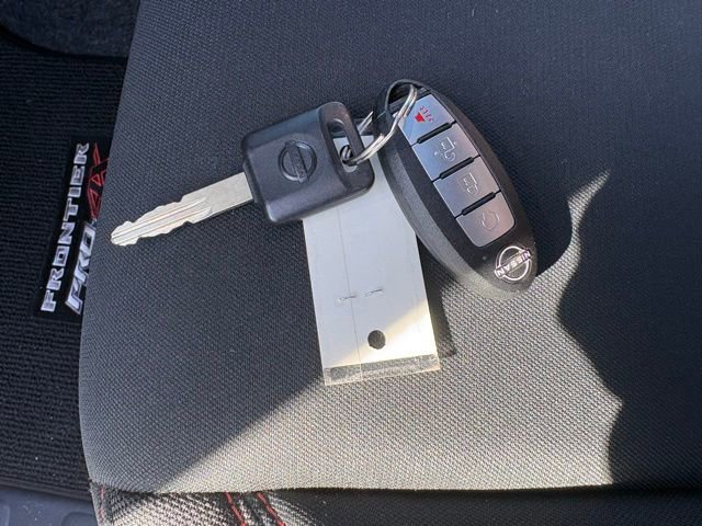 Used 2022 Nissan Frontier PRO-4X AWD/4WD image 30