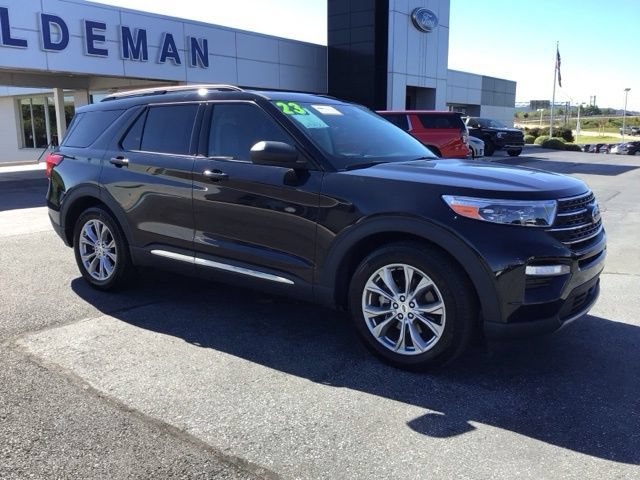 Certified 2023 Ford Explorer XLT w/ Equipment Group 202A