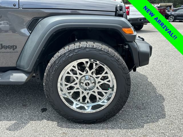 Used 2025 Jeep Wrangler Sport AWD/4WD image 12