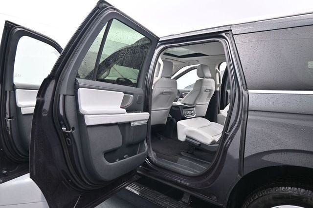 Certified 2025 Ford Expedition Max Platinum w/ Driver's Package AWD/4WD image 15