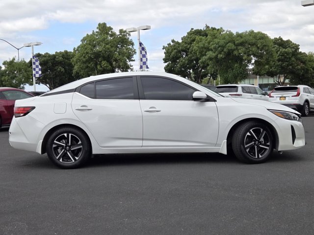 Used 2025 Nissan Sentra SV FWD image 3