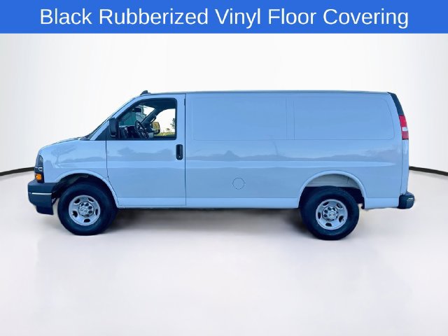 Used 2025 Chevrolet Express 2500 w/ Driver Convenience Package RWD image 5