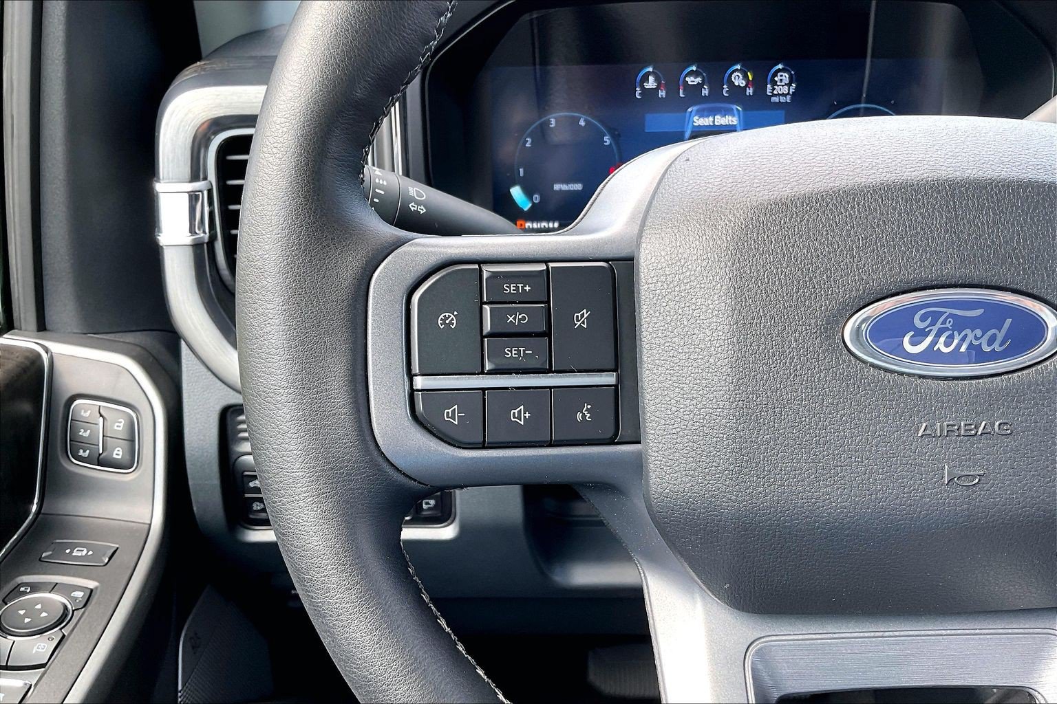 Certified 2025 Ford F250 Lariat w/ Chrome Package AWD/4WD image 18