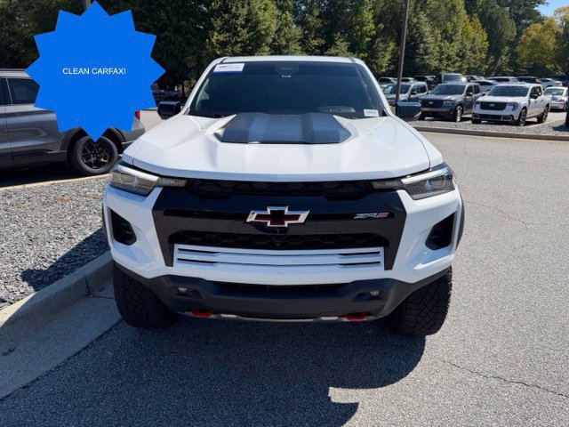Used 2024 Chevrolet Colorado ZR2 w/ ZR2 Convenience Package III AWD/4WD image 3