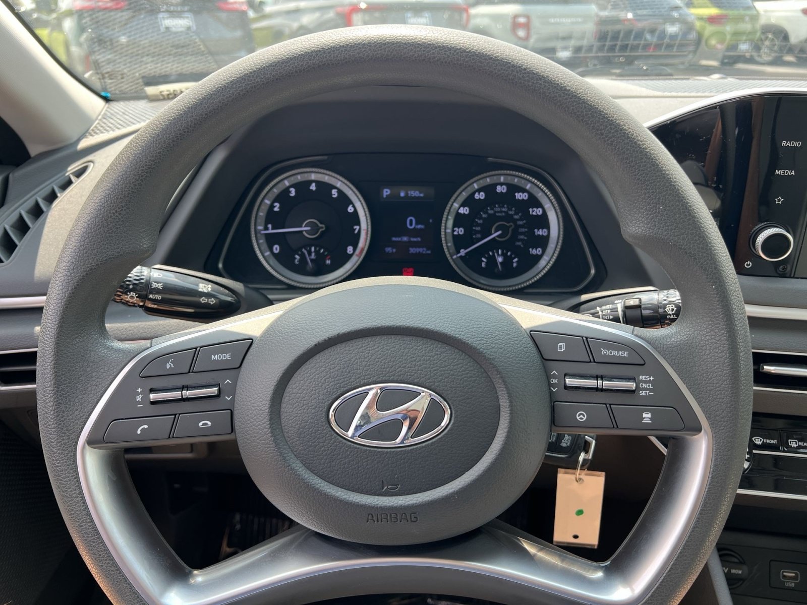Used 2023 Hyundai Sonata SE w/ Preferred Accessory Package FWD image 16