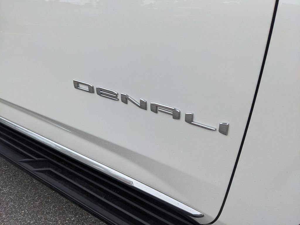 Used 2022 GMC Yukon Denali image 13