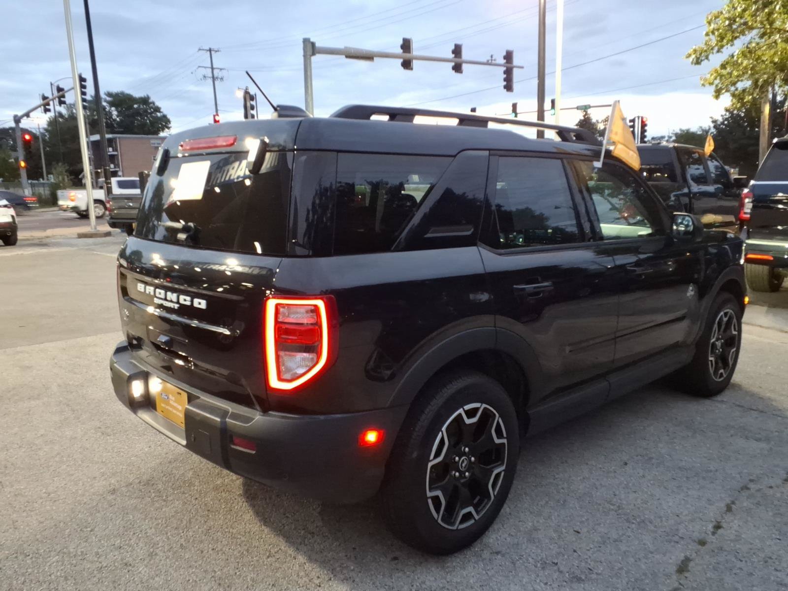 Certified 2025 Ford Bronco Sport Outer Banks AWD/4WD image 3