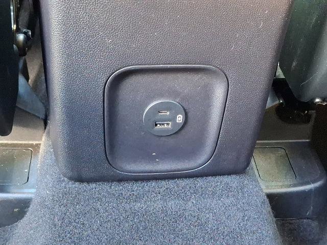 Certified 2022 Ford Escape SE w/ SE Sport Appearance Package image 11