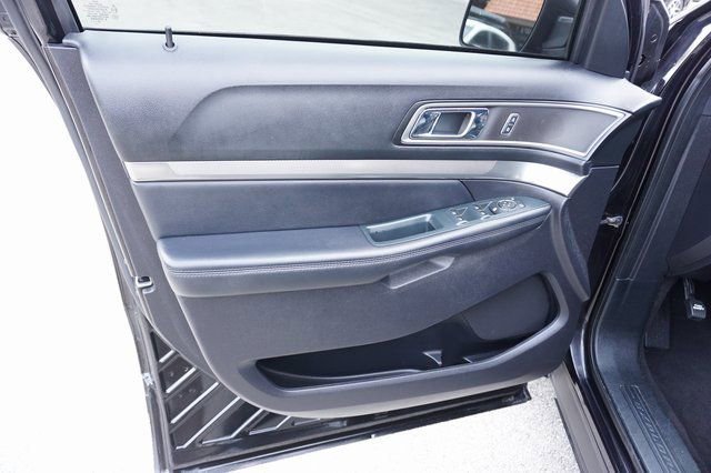 Certified 2019 Ford Explorer XLT w/ Equipment Group 202A image 25