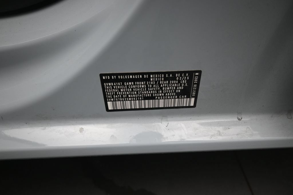 Used 2025 Volkswagen Jetta SE w/ Sunroof Package FWD image 20