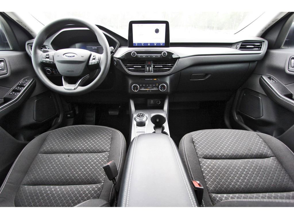 Certified 2025 Ford Escape Active FWD image 10