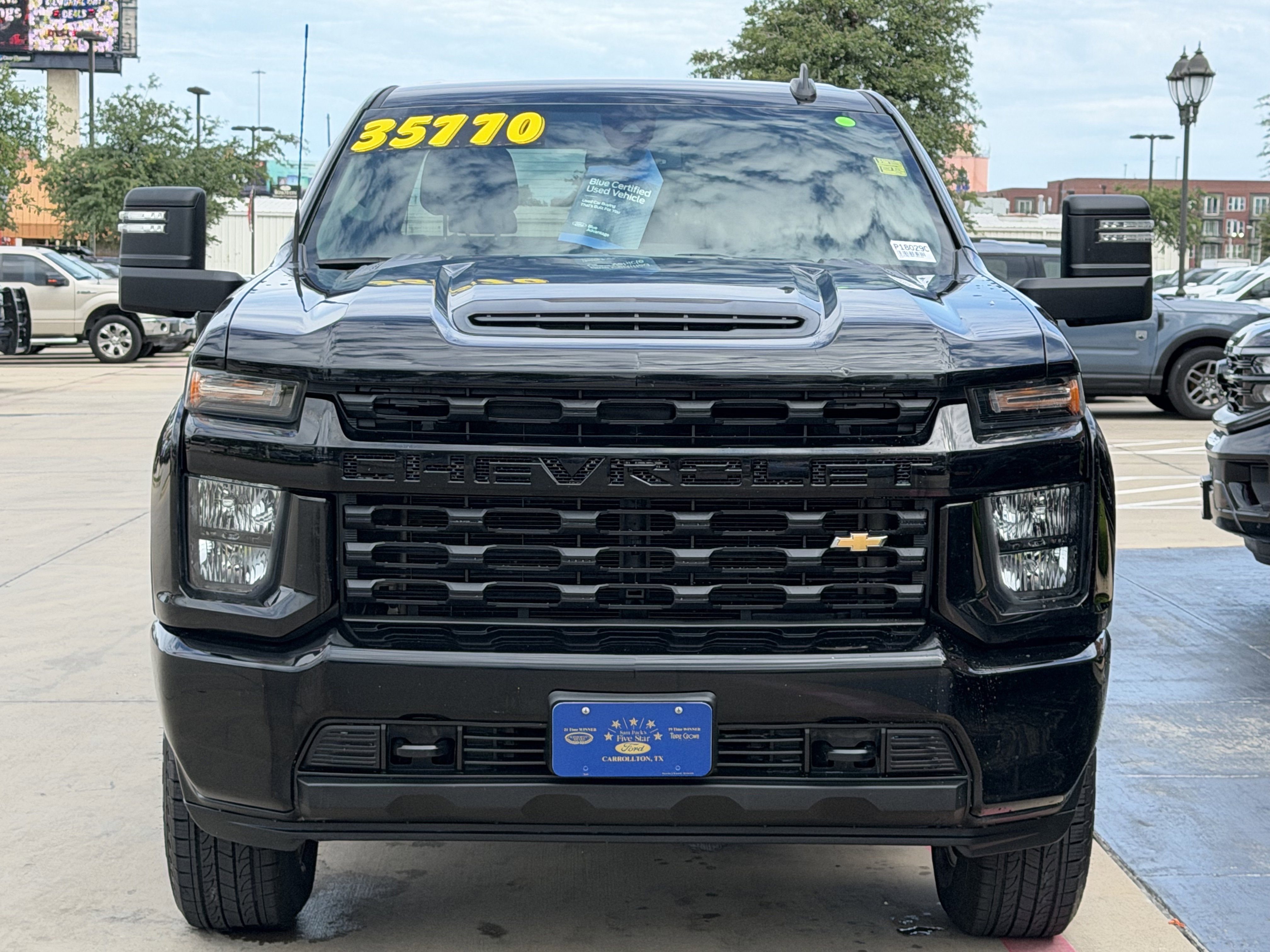 Used 2021 Chevrolet Silverado 2500 Custom w/ Custom Value Package AWD/4WD image 8