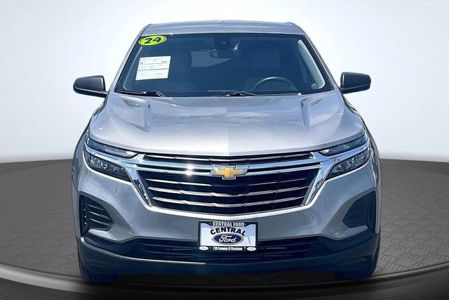 Used 2024 Chevrolet Equinox LS AWD/4WD image 3