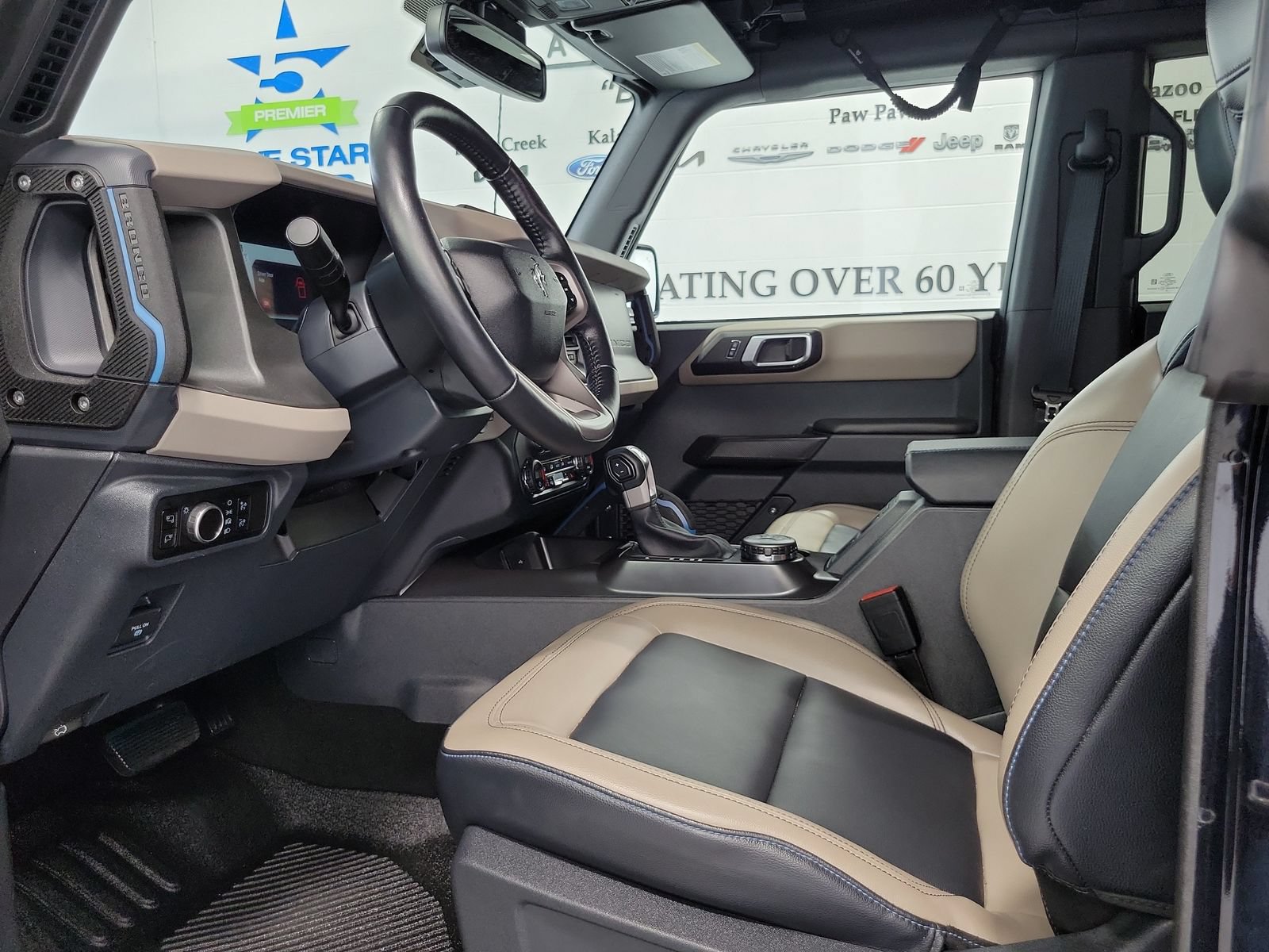 Certified 2024 Ford Bronco Wildtrak AWD/4WD image 7
