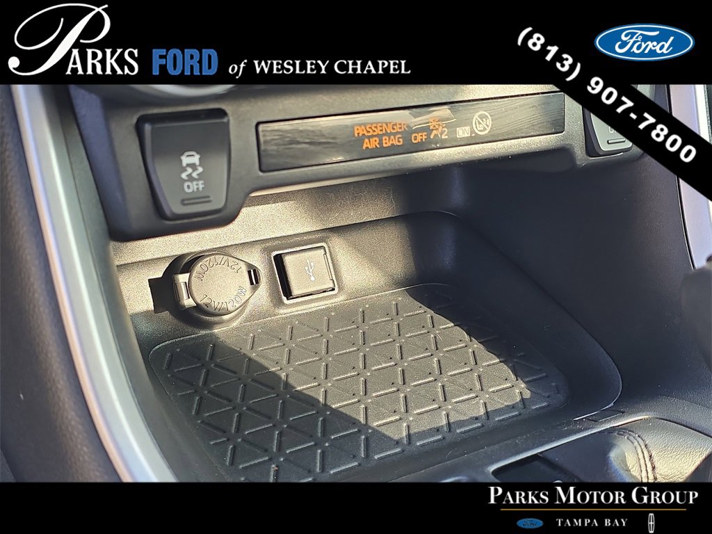 Used 2020 Toyota RAV4 XLE Premium image 24