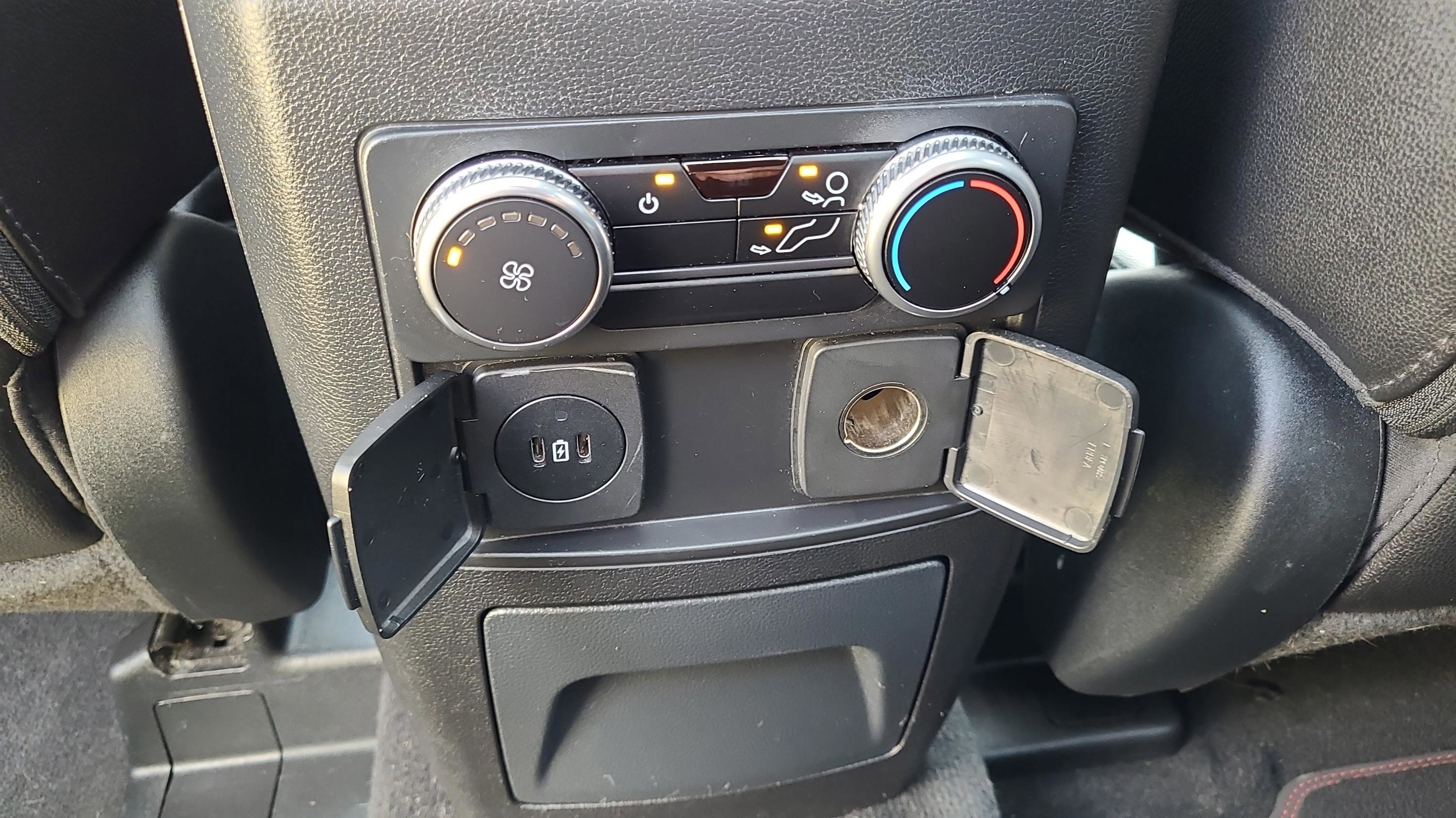 Certified 2023 Ford Explorer ST-Line w/ Class IV Trailer Tow Package image 14