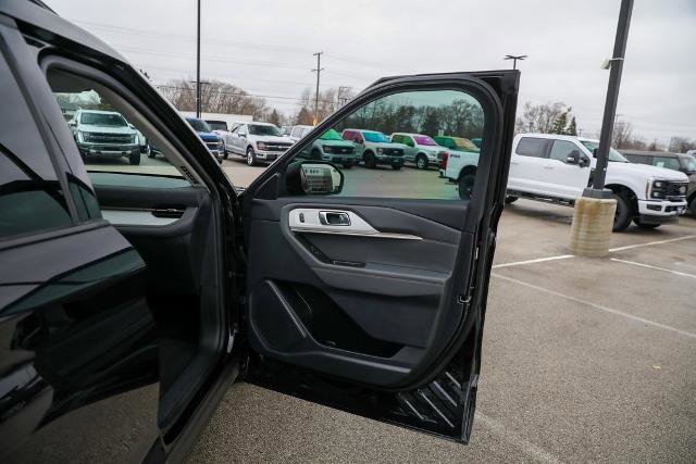 Certified 2025 Ford Explorer Active w/ Active Comfort Package image 39