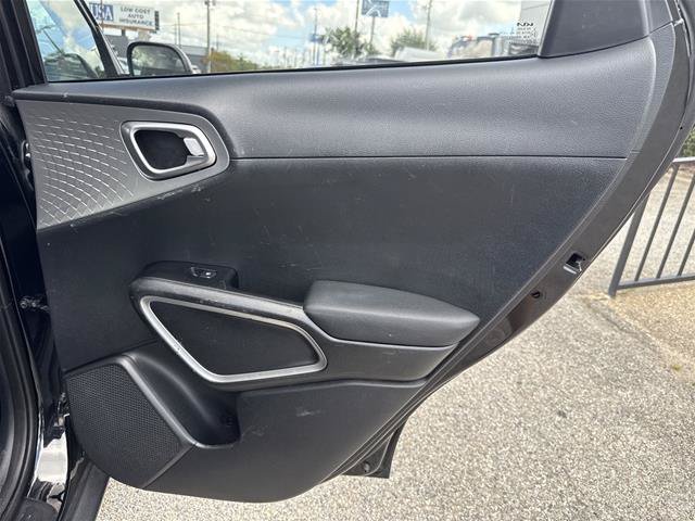 Used 2024 Kia Soul LX w/ Option Group 015 FWD image 22