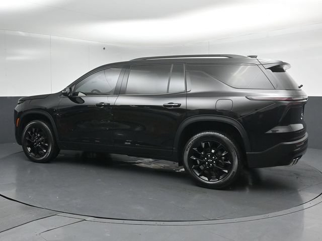 Used 2024 Chevrolet Traverse LT w/ Midnight/Sport Edition AWD/4WD image 5