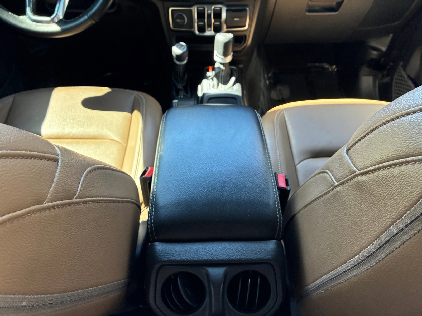 Used 2021 Jeep Wrangler Unlimited Sahara image 15