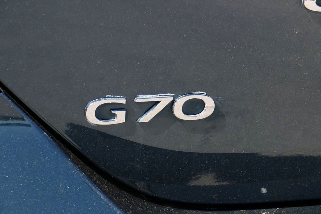 Used 2025 Genesis G70 2.5T image 8
