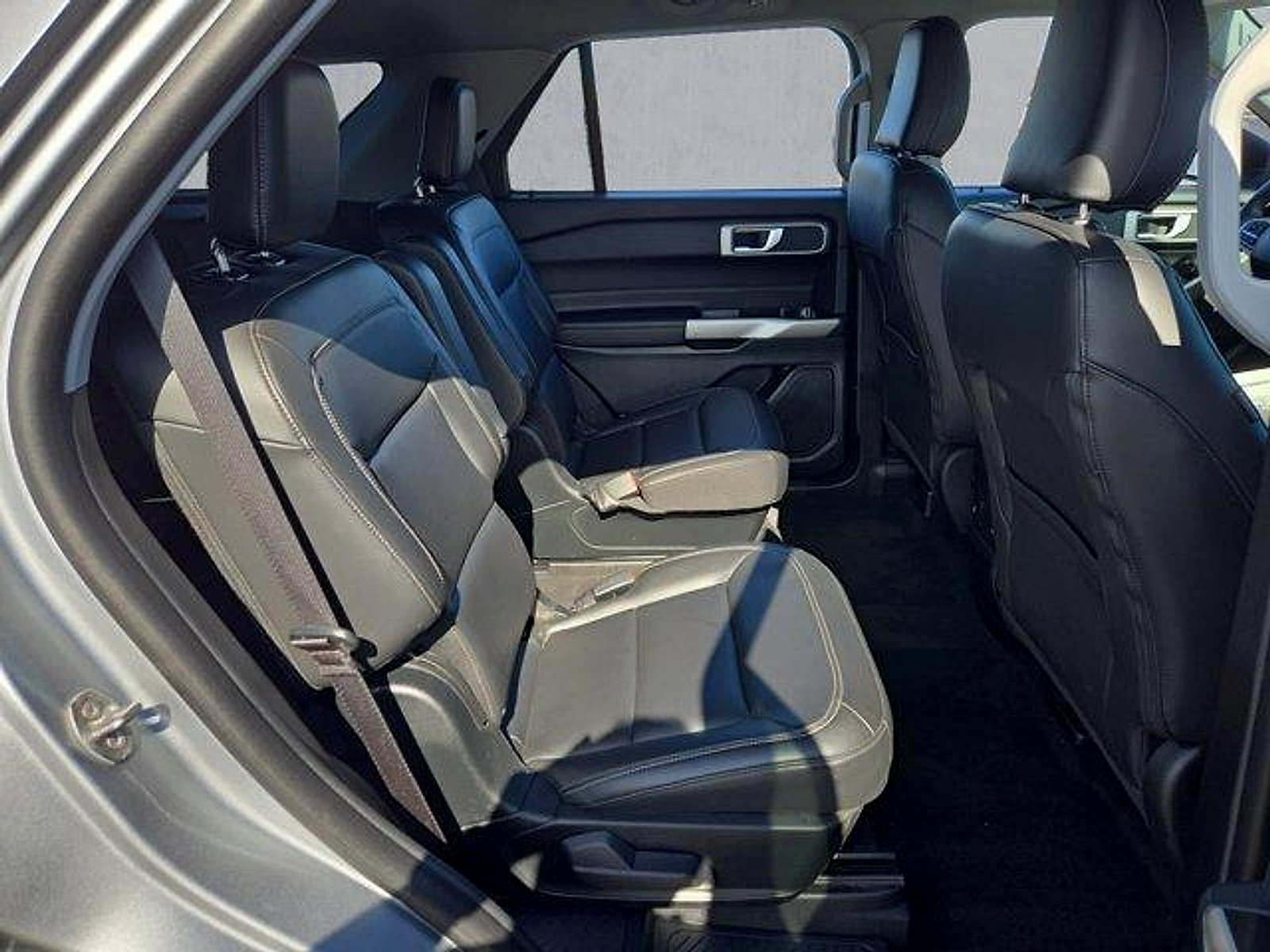 Certified 2023 Ford Explorer XLT w/ Equipment Group 202A AWD/4WD image 24