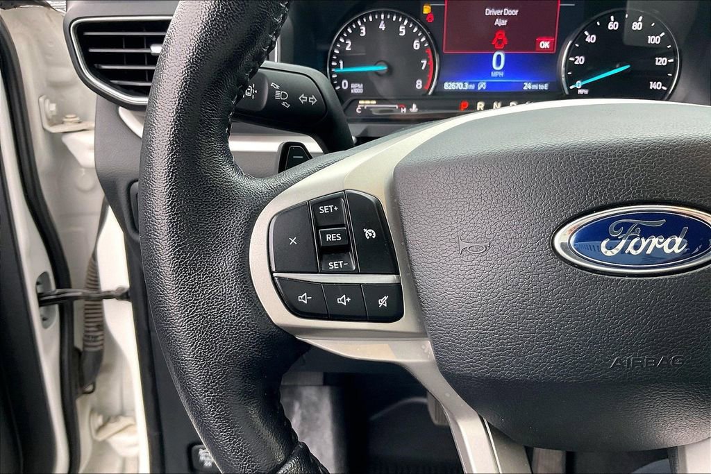 Certified 2020 Ford Explorer XLT w/ Equipment Group 202A AWD/4WD image 16