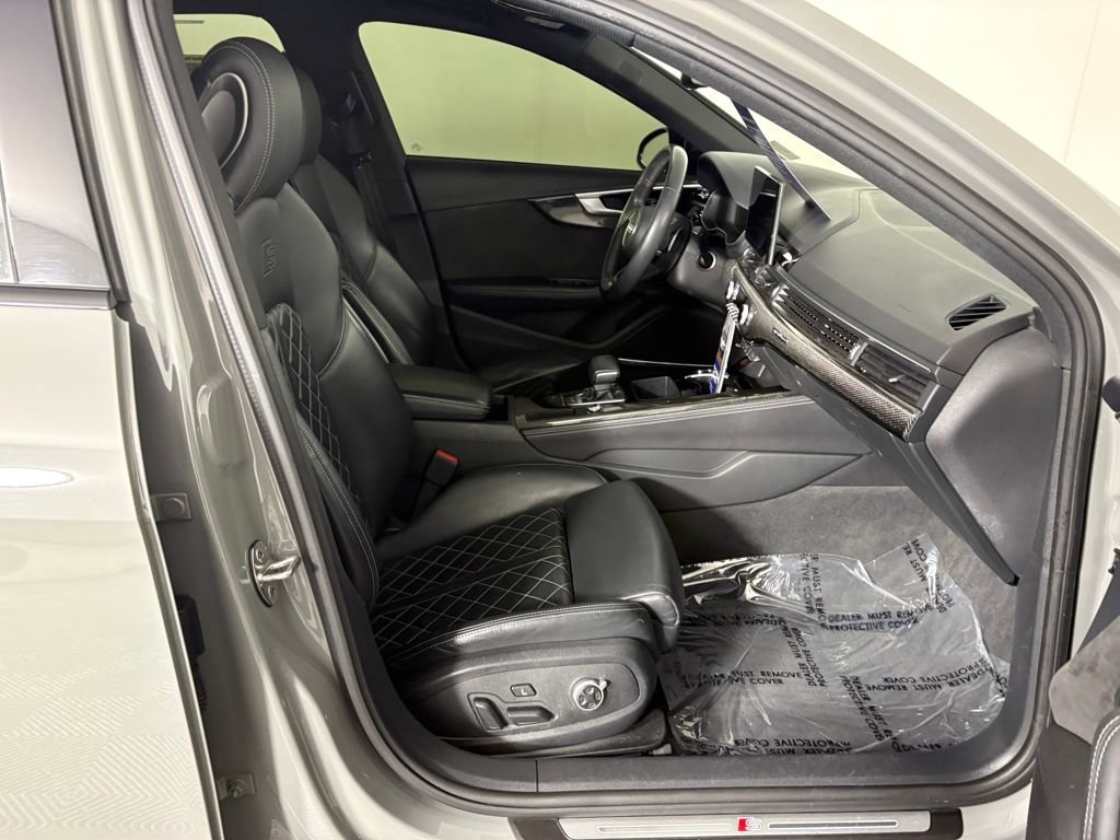 Used 2020 Audi S4 Premium Plus w/ Premium Plus Package image 36