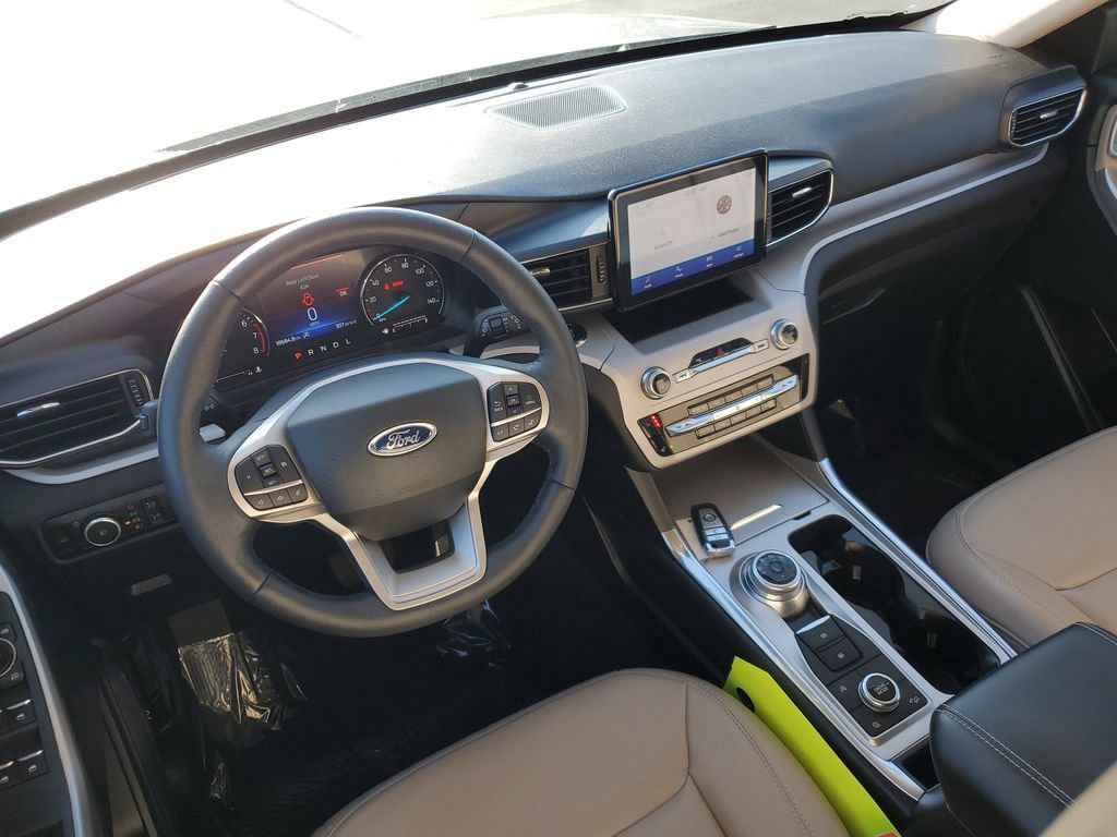 Certified 2024 Ford Explorer XLT w/ Equipment Group 202A image 25