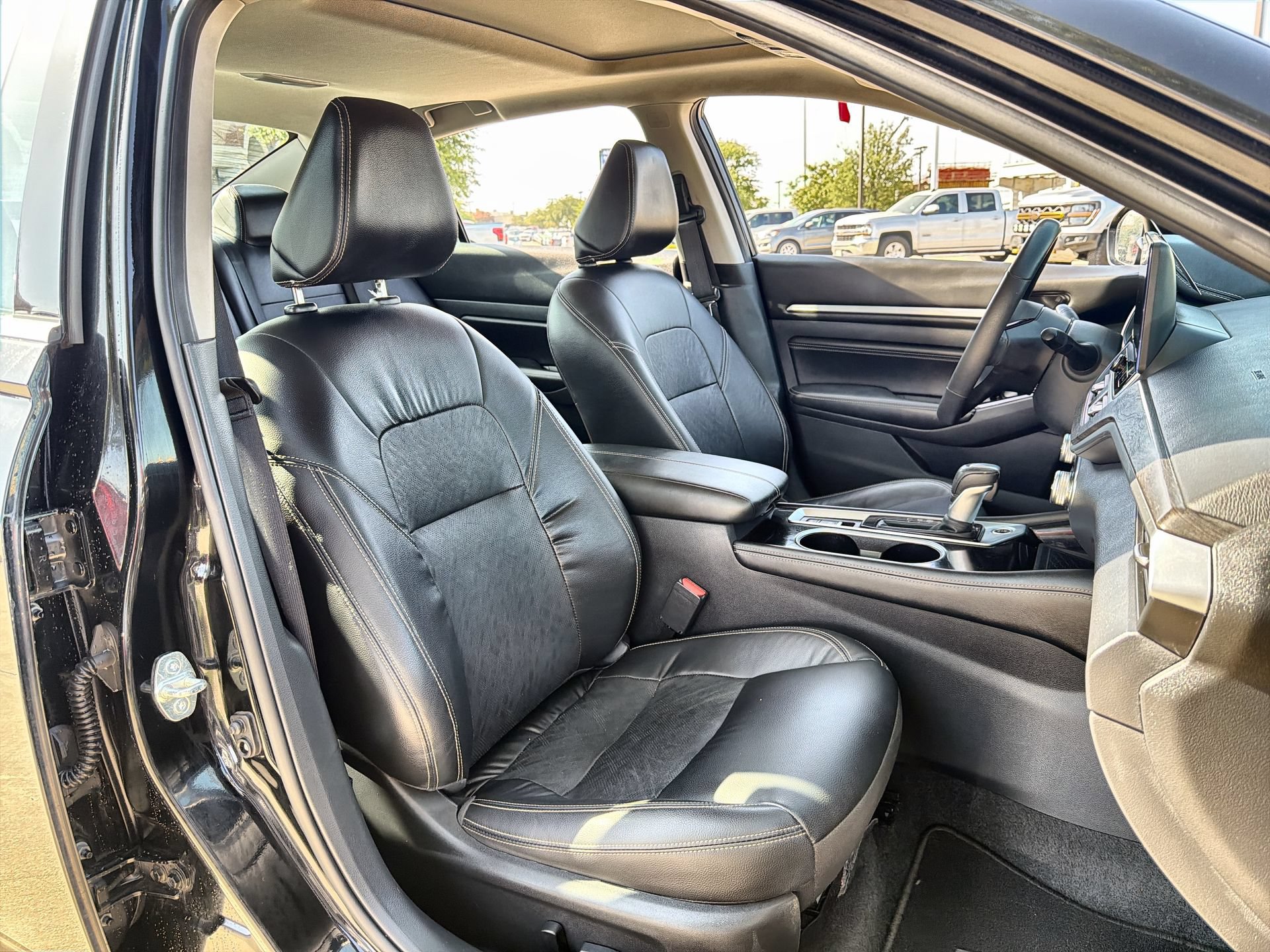 Used 2023 Nissan Altima 2.5 SL FWD image 25