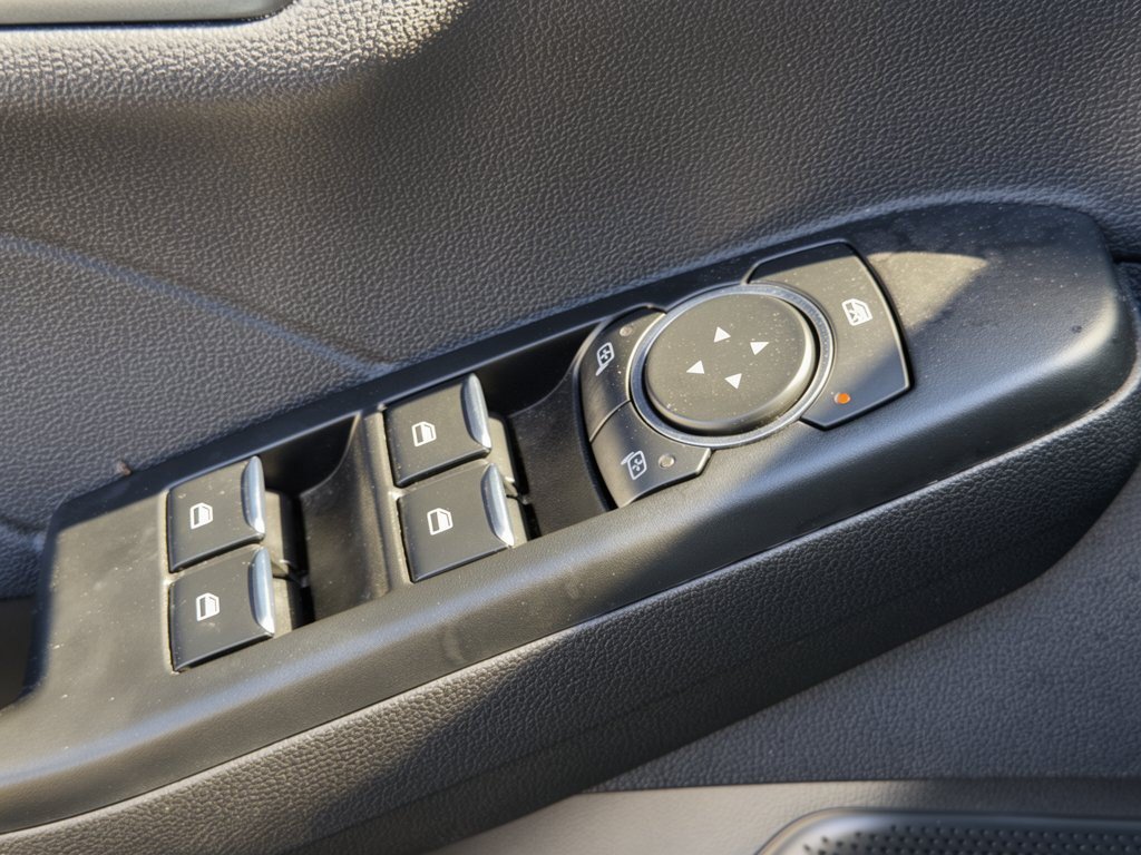 Certified 2025 Ford Escape Active AWD/4WD image 15