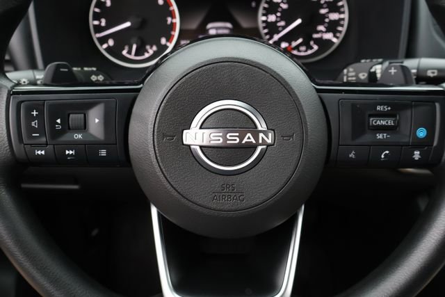 Used 2022 Nissan Rogue SV image 31