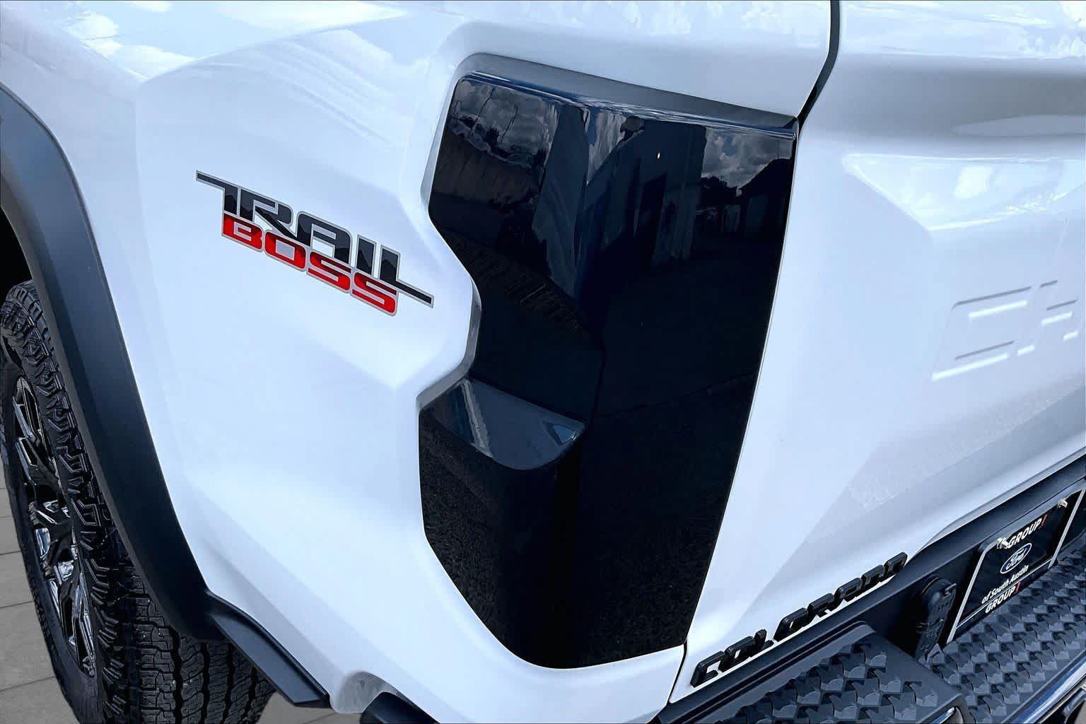 Used 2024 Chevrolet Colorado Trail Boss w/ Advanced Trailering Package AWD/4WD image 30