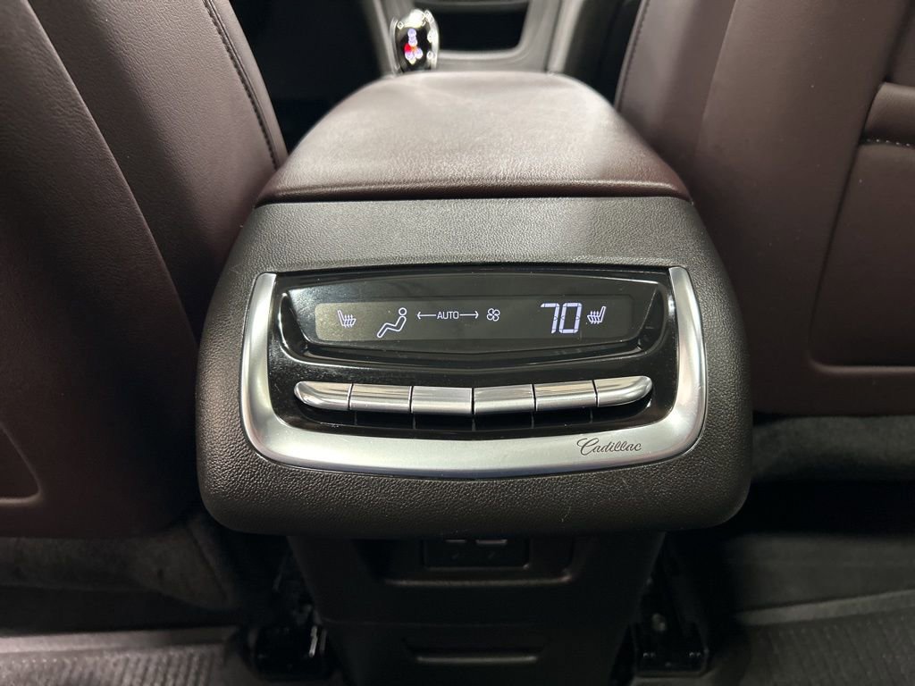 Used 2023 Cadillac XT6 Premium Luxury w/ Technology Package AWD/4WD image 29