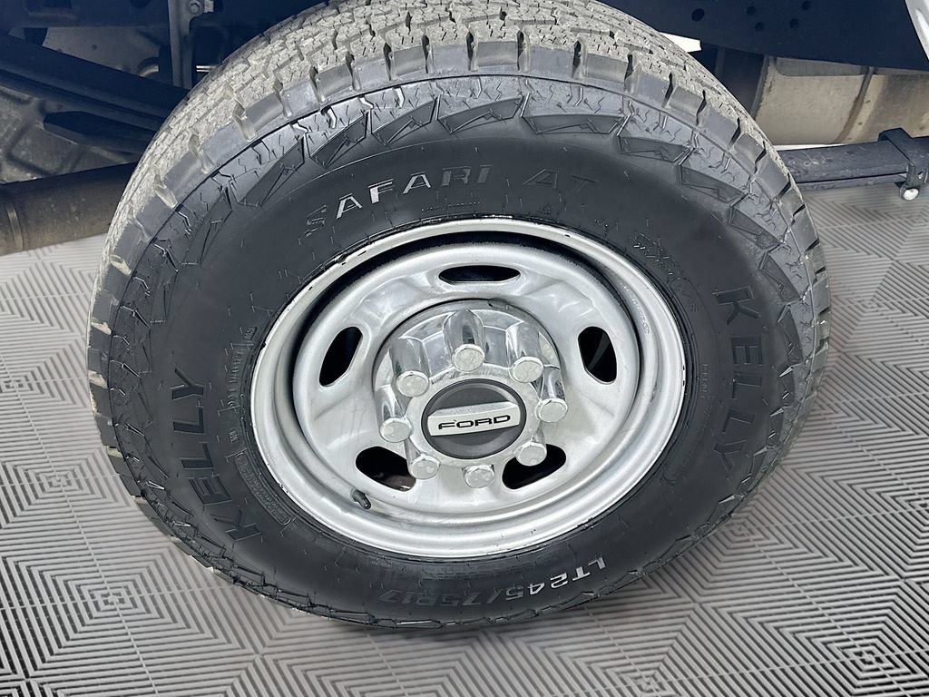 Certified 2022 Ford F250 XL w/ Power Equipment Group RWD image 27