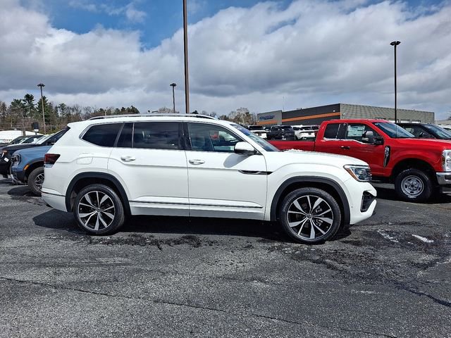 Used 2024 Volkswagen Atlas SEL Premium R-Line image 5