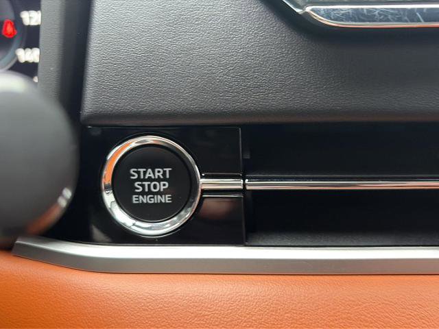 Used 2022 Mitsubishi Outlander SEL image 36