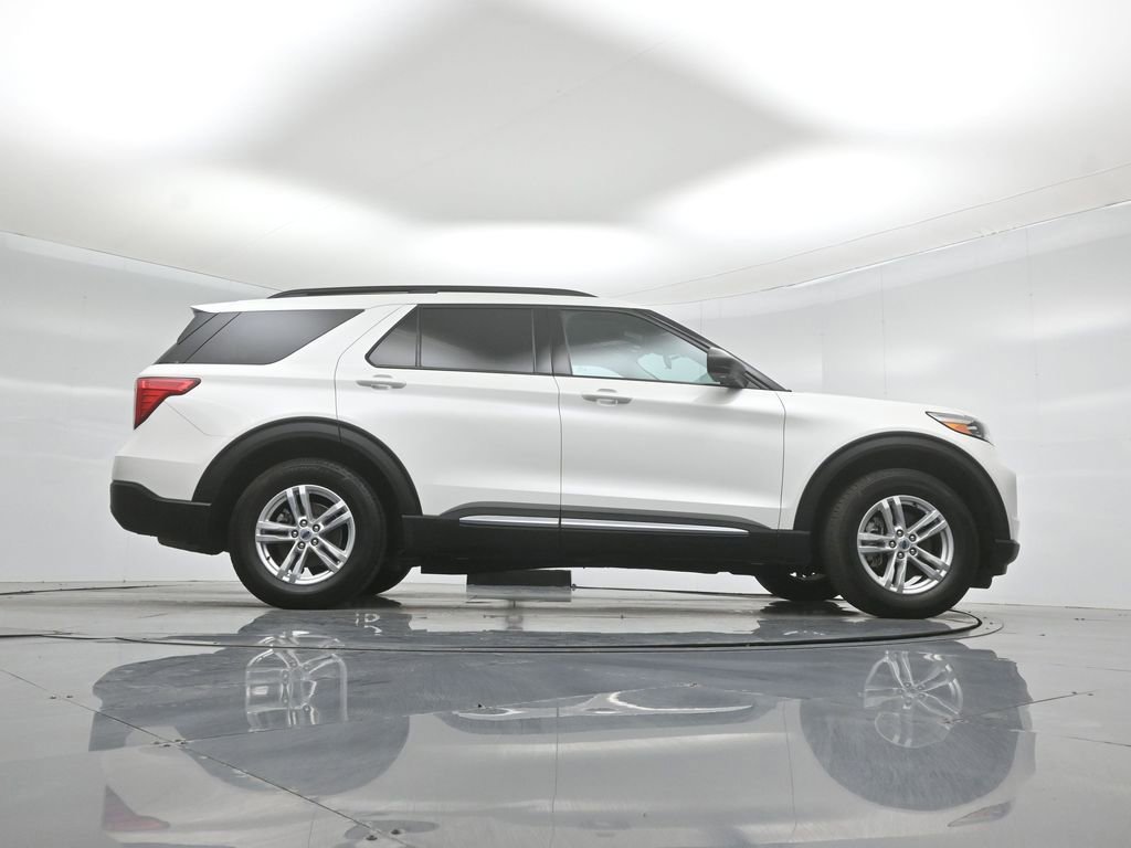 Certified 2023 Ford Explorer XLT RWD image 46