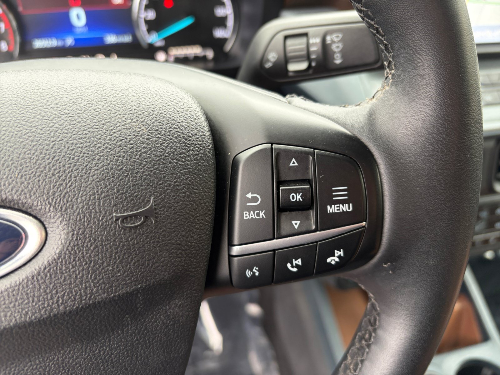Certified 2024 Ford Maverick Lariat w/ 4K Tow Package AWD/4WD image 11