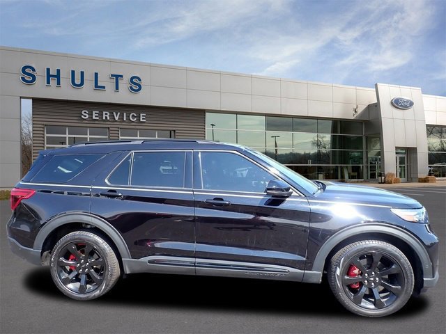 Certified 2022 Ford Explorer ST w/ Equipment Group 401A image 2