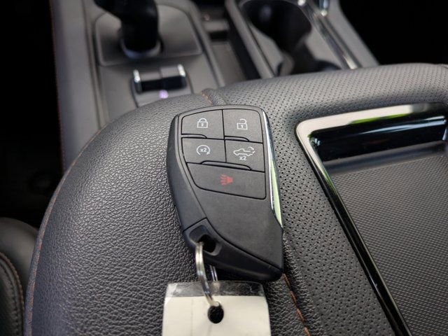 Used 2022 GMC Sierra 1500 AT4 w/ AT4 Premium Package image 32