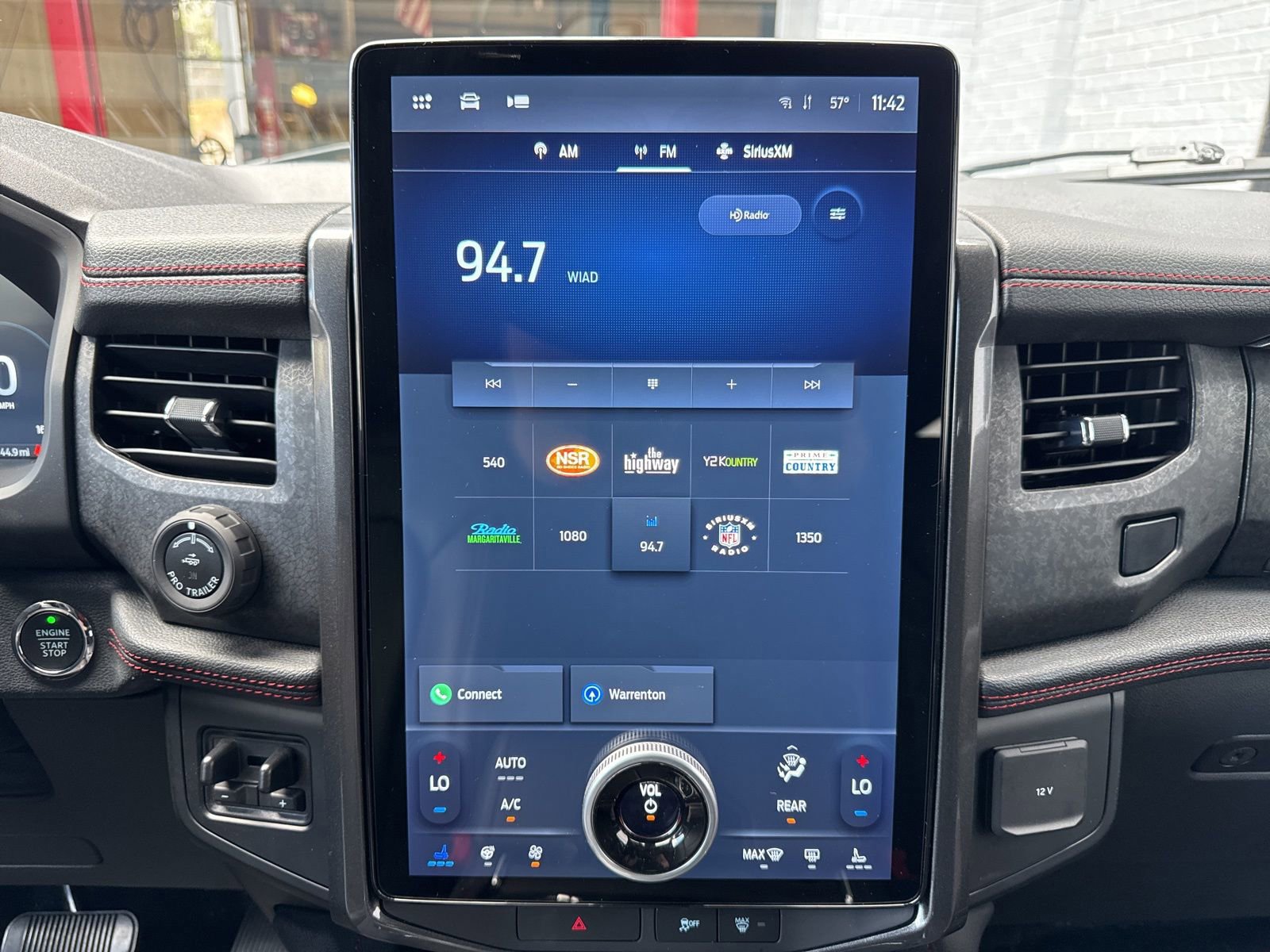 Certified 2023 Ford Expedition Limited image 35