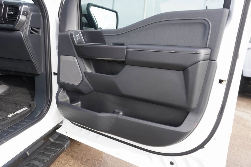 Certified 2025 Ford F150 Lariat w/ Equipment Group 501A Mid image 27