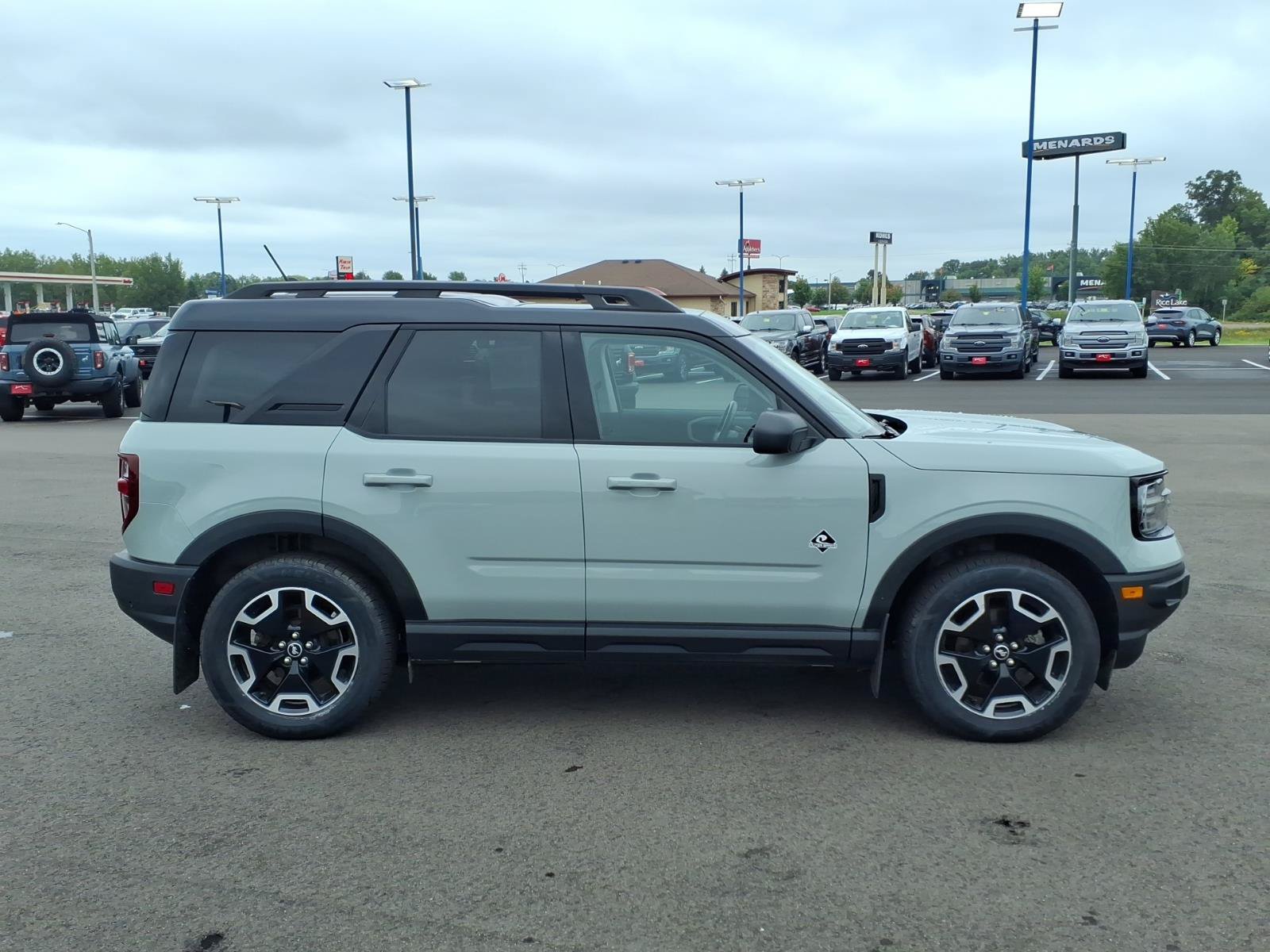 Certified 2023 Ford Bronco Sport Outer Banks w/ Tech Package AWD/4WD image 7