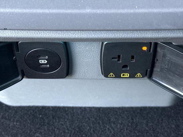 Certified 2024 Ford F150 XLT w/ Mobile Office Package image 32