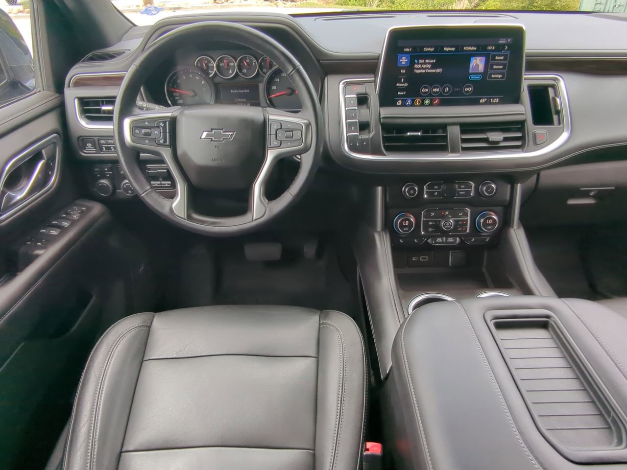 Used 2021 Chevrolet Tahoe Z71 w/ Z71 Signature Package AWD/4WD image 14