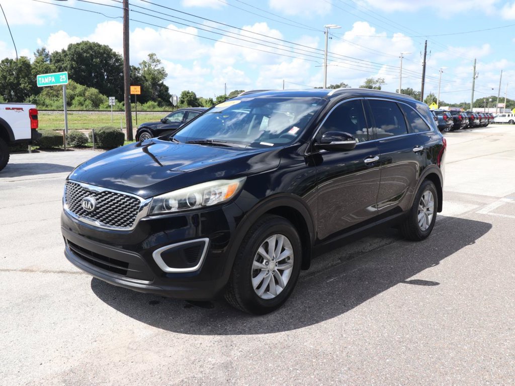 Used 2018 Kia Sorento FWD image 3