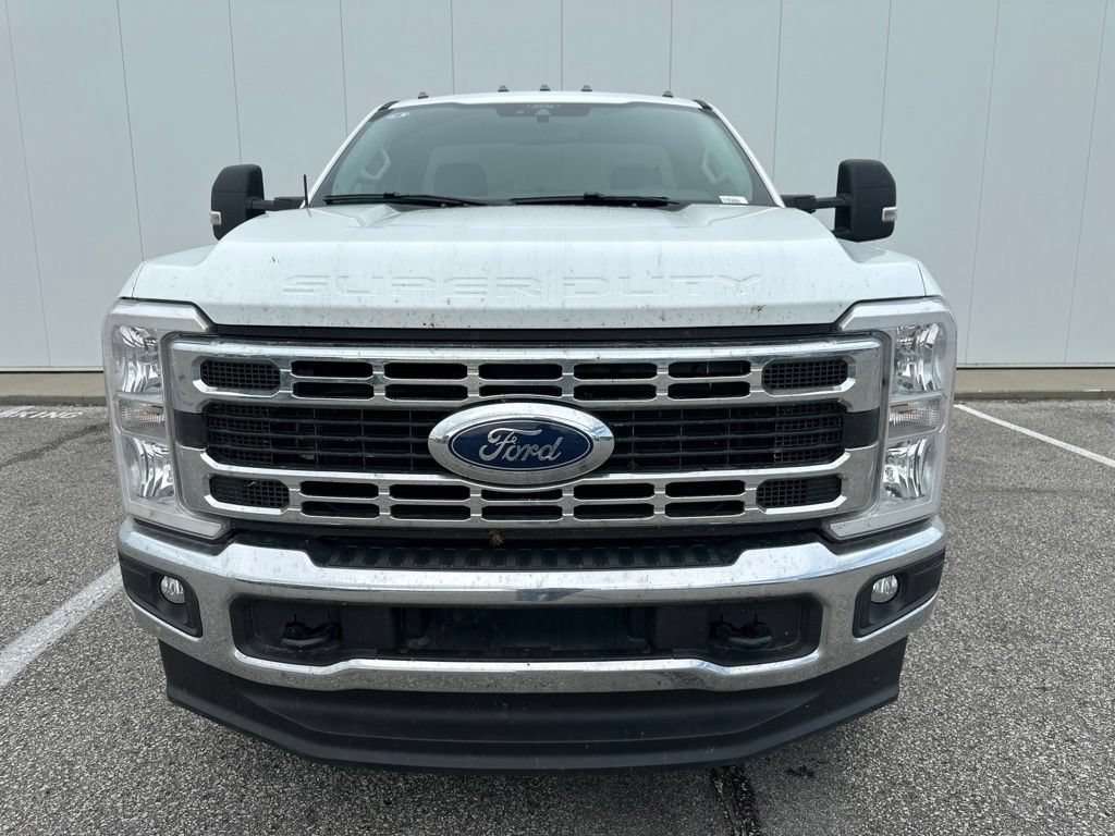 Certified 2025 Ford F250 XLT w/ FX4 Off-Road Package AWD/4WD image 11