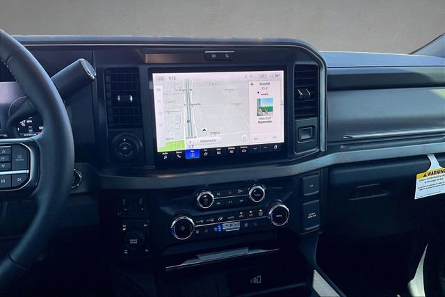 Certified 2025 Ford F250 Platinum w/ FX4 Off-Road Package AWD/4WD image 5