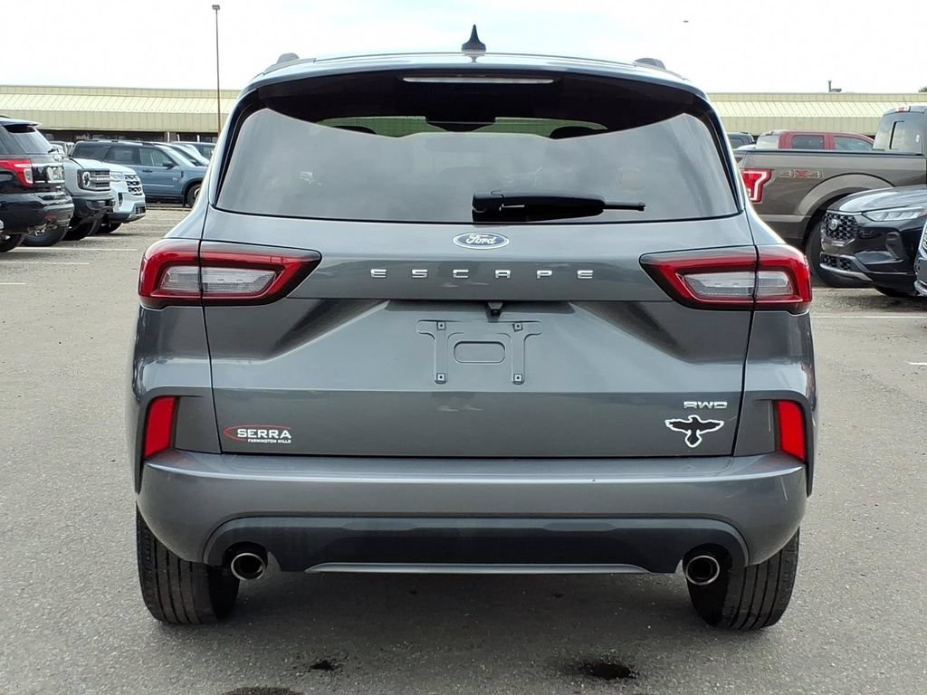 Certified 2023 Ford Escape ST-Line AWD/4WD image 4